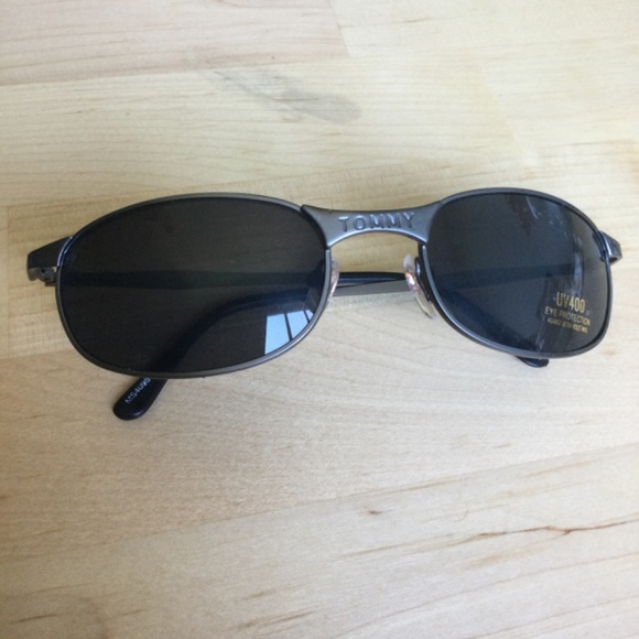 TOMMY FORD UV400 Unisex Glasses NWOT - Picture 8 of 8